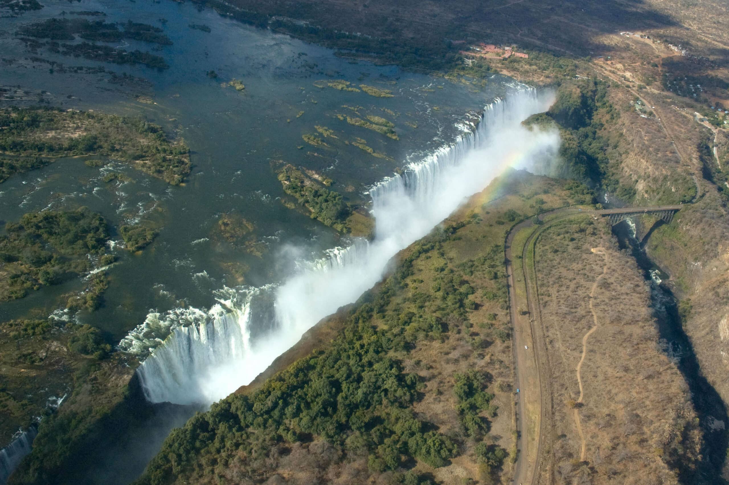 Flug über die Victoria Falls - Highlight der Simbabwe Rundreisen