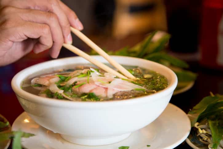 Rezept für Phở Bo: Vietnams klassische Rindfleisch-Nudelsuppe