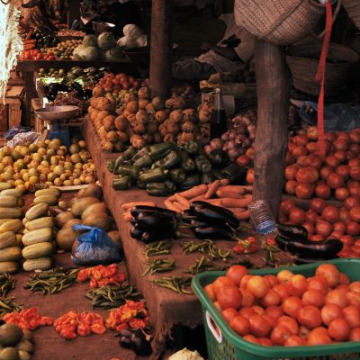 Tansania Rundreise und Badeurlaub auf Zanzibar - Gemuesemarkt - Stonetown - Zanzibar