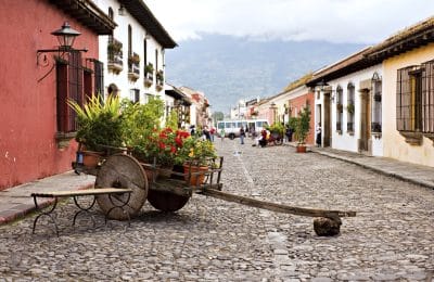 Holzwagen - Antigua - Guatemala